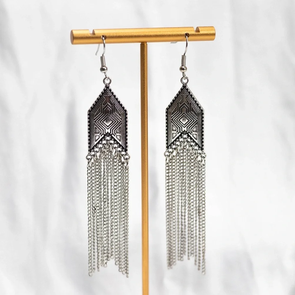 ✨Free People Arroyo Silver Tassel Earrings - Picture 1 of 4